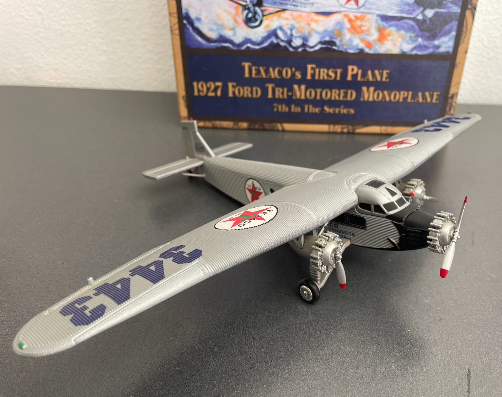 1999 WINGS OF TEXACO FIRST PLANE 1927 FORD TRI-MOTORED MONOPLANE GRAY COIN BANK