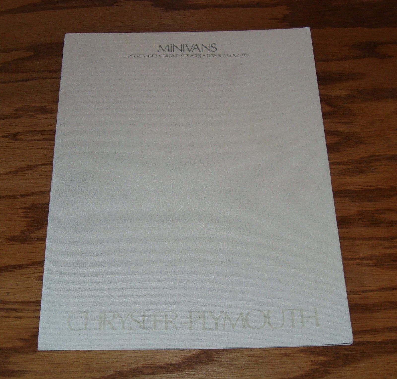 Original 1993 Chrysler Plymouth Minivan Deluxe Sales Brochure 93 Voyager