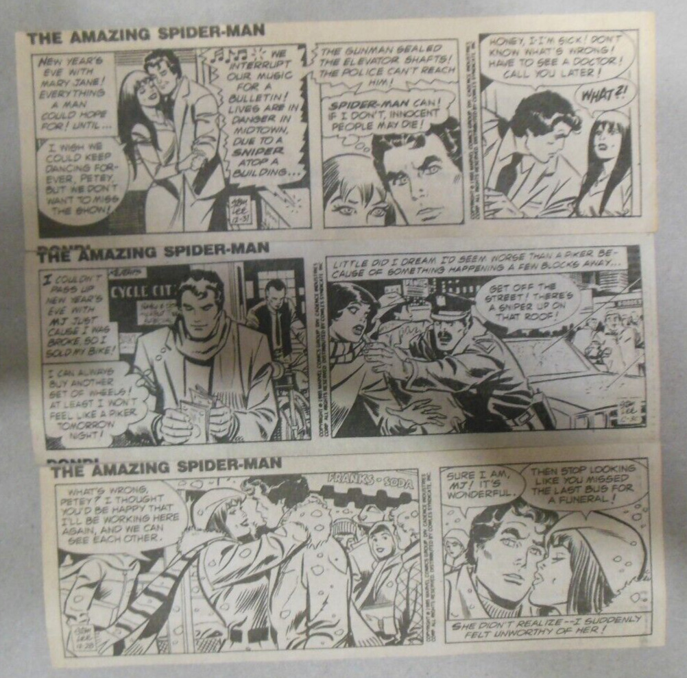 (312) Amazing Spiderman Dailies by Stan Lee 1985 Size: 2.5 x 7 inch
