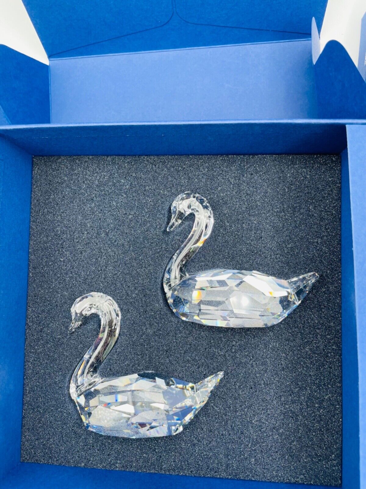 Swarovski Crystal 837154 Flirting Swans w/ Original Box