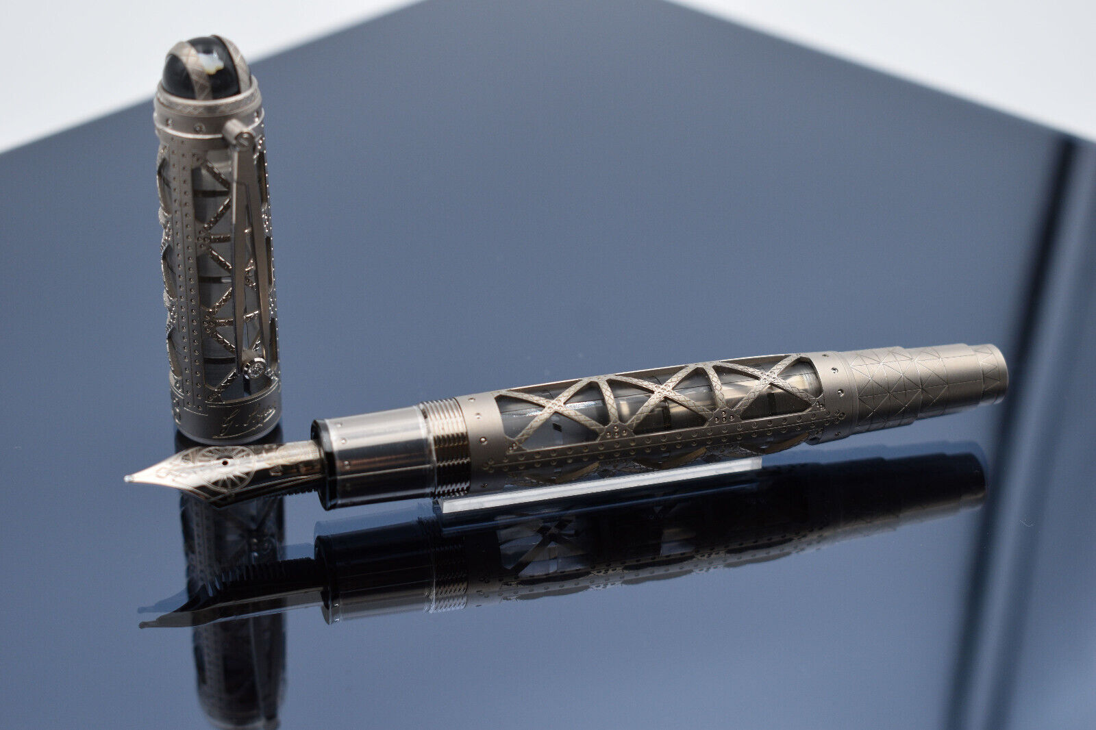 MONTBLANC GUSTAVE EIFFEL Skeleton Artisan Limited Edition 91 - Fountain Pen
