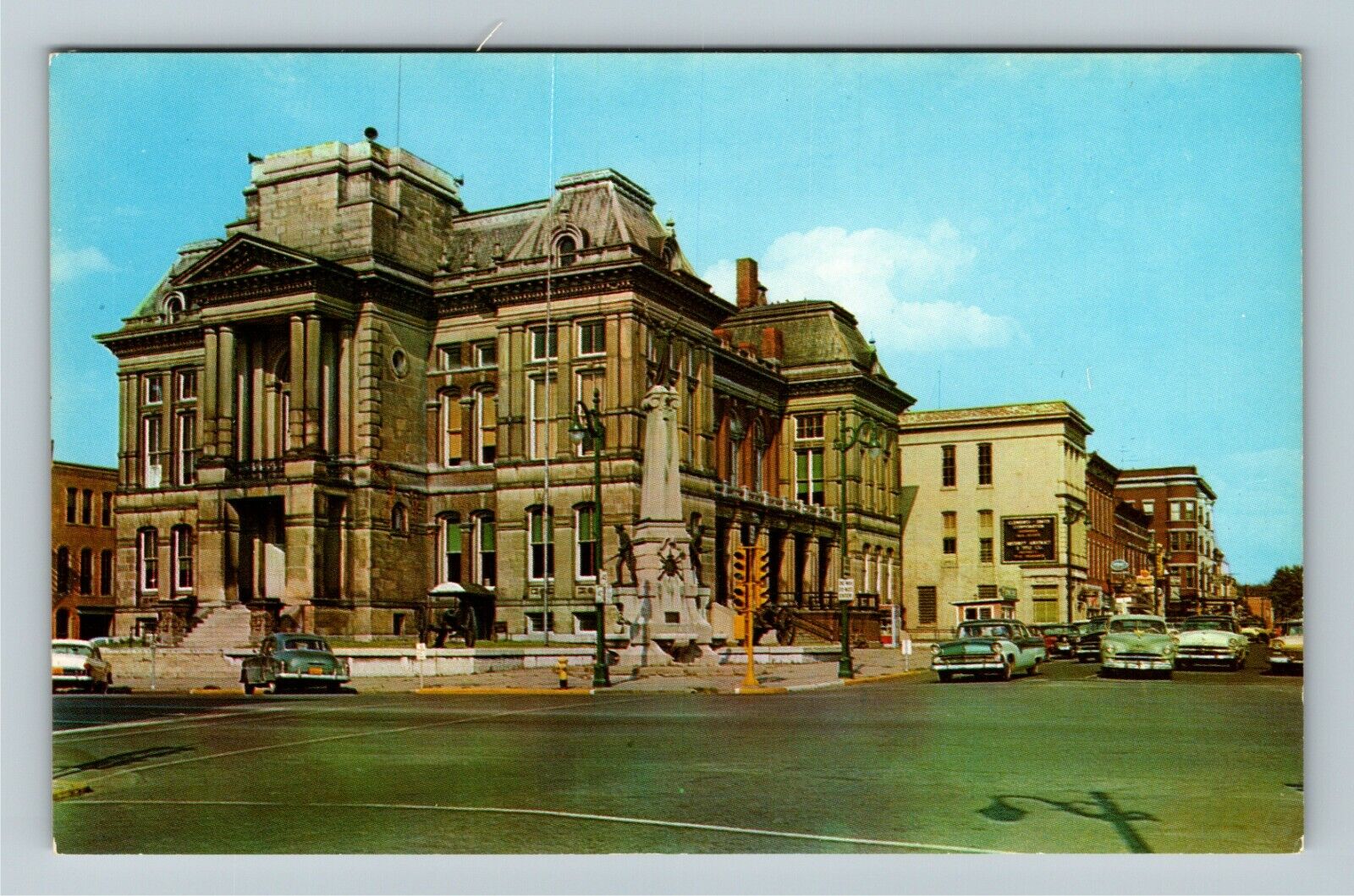 Crawfordsville IN-Indiana, Montgomery County Court House, Vintage Postcard