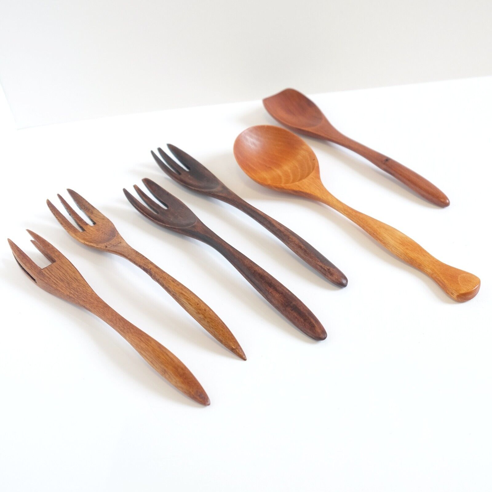Set of 6 Hand Carved Utensils Lightweight Acacia Fork Spoon Wavy Camping Fruit