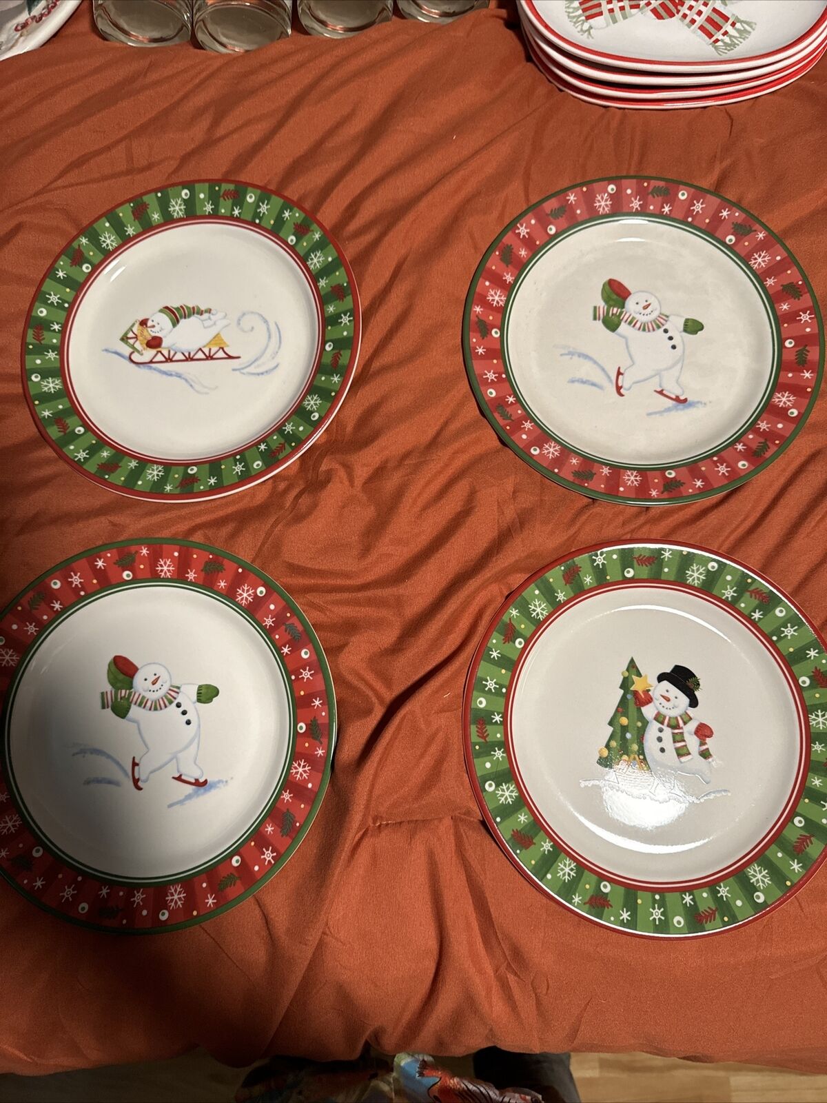 Set Of 4 LONGABERGER POTTERY HOLIDAY SNOWMAN SNACK PLATES RED &GREEN 8 1/4\