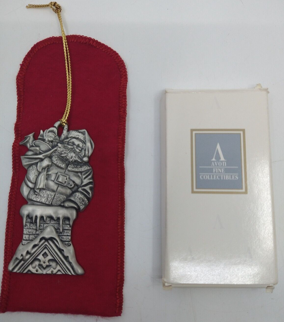 NOS Vintage Avon 1994 Holiday Pewter Ornament Santa\'s Arrival