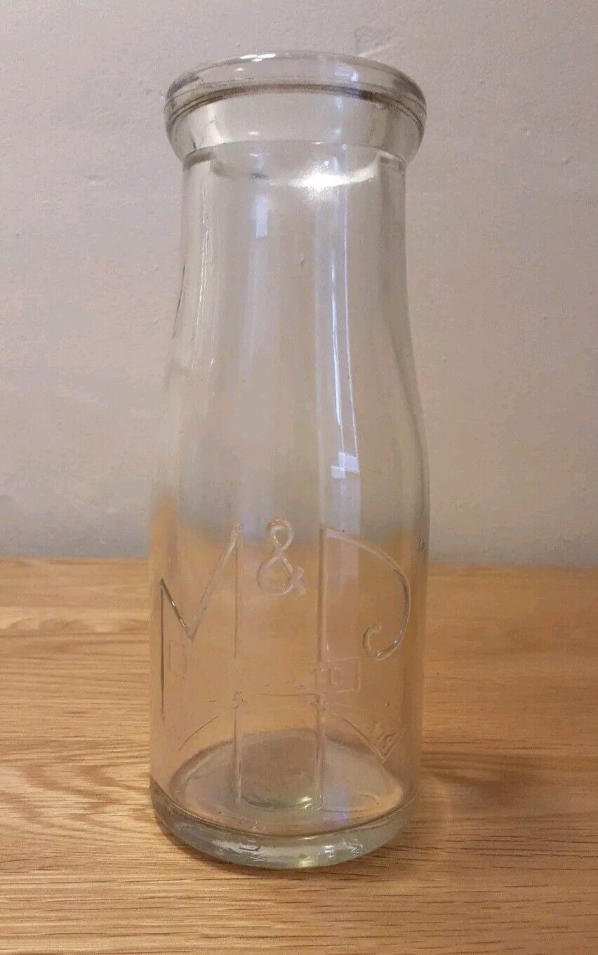 Vintage 1930s M & P DAIRIES Advertising Glass 1/2 Pint Milk Bottle Malmesbury & 