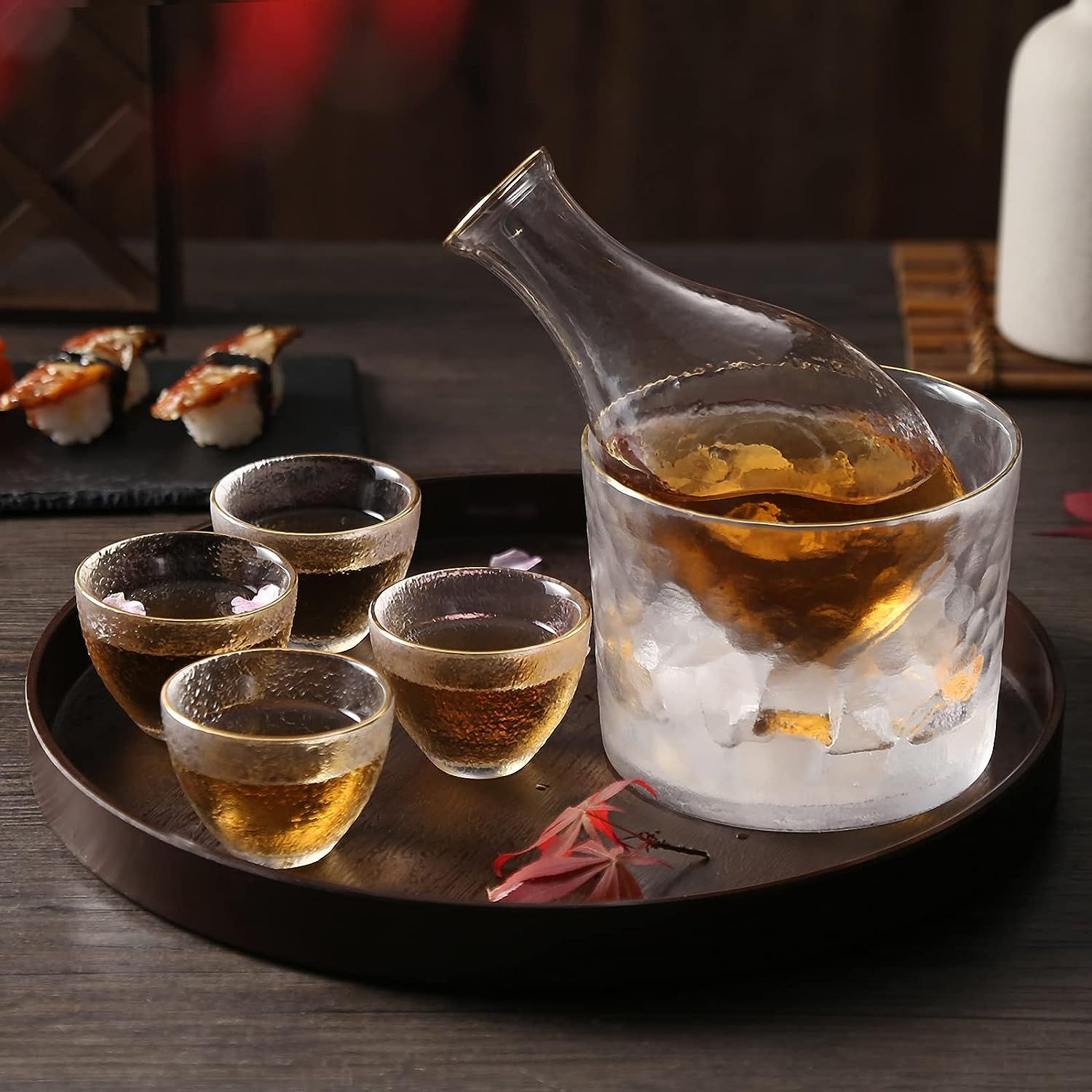 DUJUST Japanese Sake Set for 4, Glass Hammer Pattern in Golden Trim, 1 Clear 