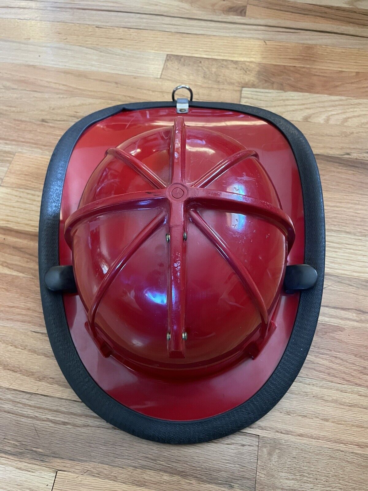 Cairns 880 fire helmet Red