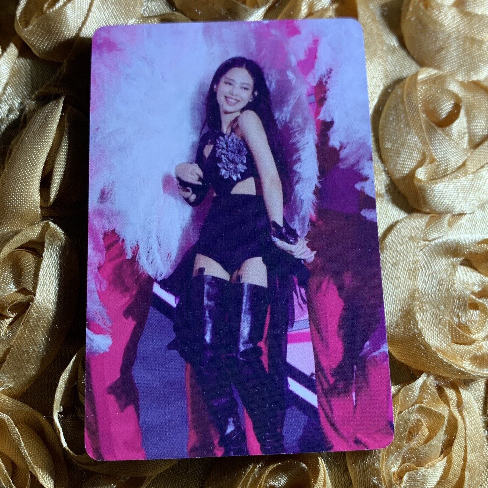 Jennie BLACKPINK Coachella Valley Edition Celeb K-POP Girl Photo Card Feathers 2