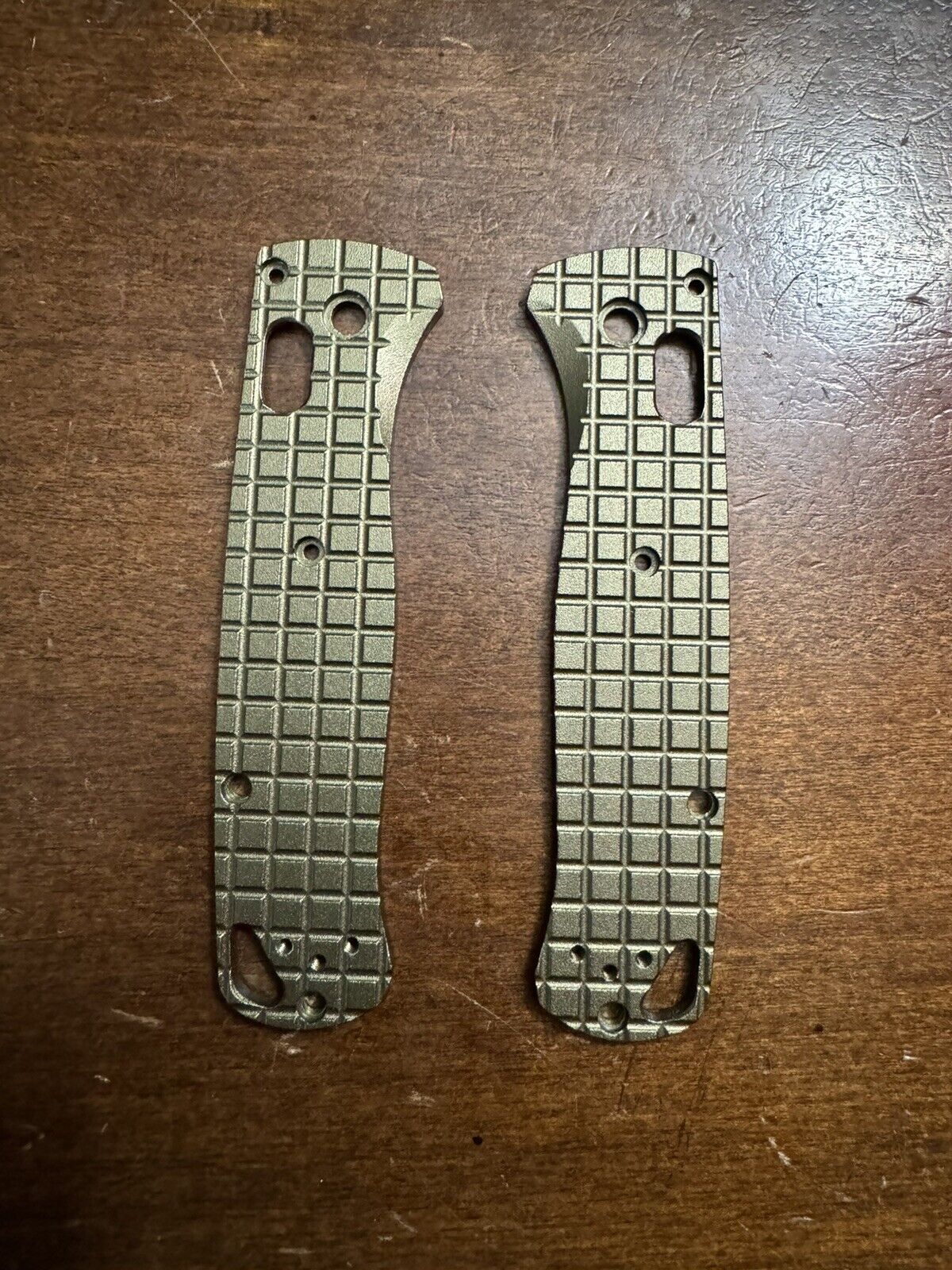 August Engineering Grenade Frag Aluminum Scales For Benchmade Bugout 535 Knife