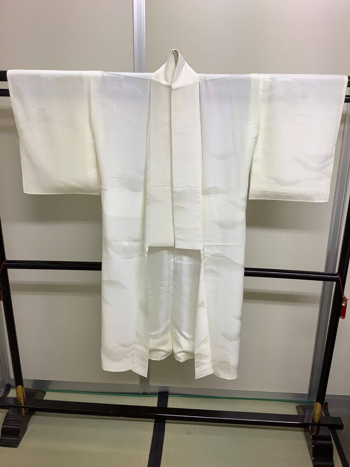 Japanese Vintage Kimono pure silk White Juban dirt tradition Height 49.21in