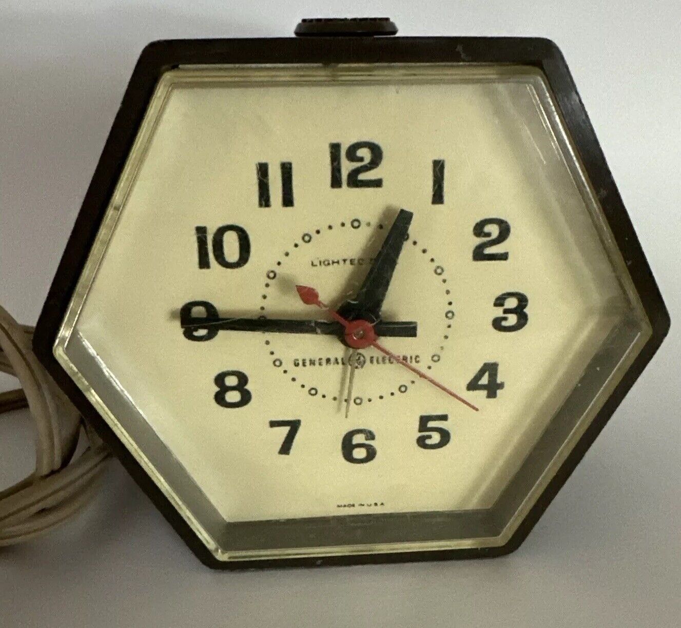 Vintage General Electric Hexagon Alarm Clock Model 7388-4 Works (CNN)