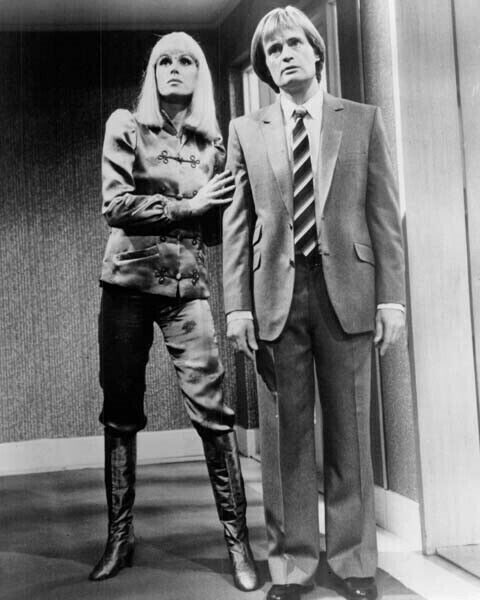 Sapphire and Steel Joanna Lumley & David McCallum stand in corridor 24x36 Poster