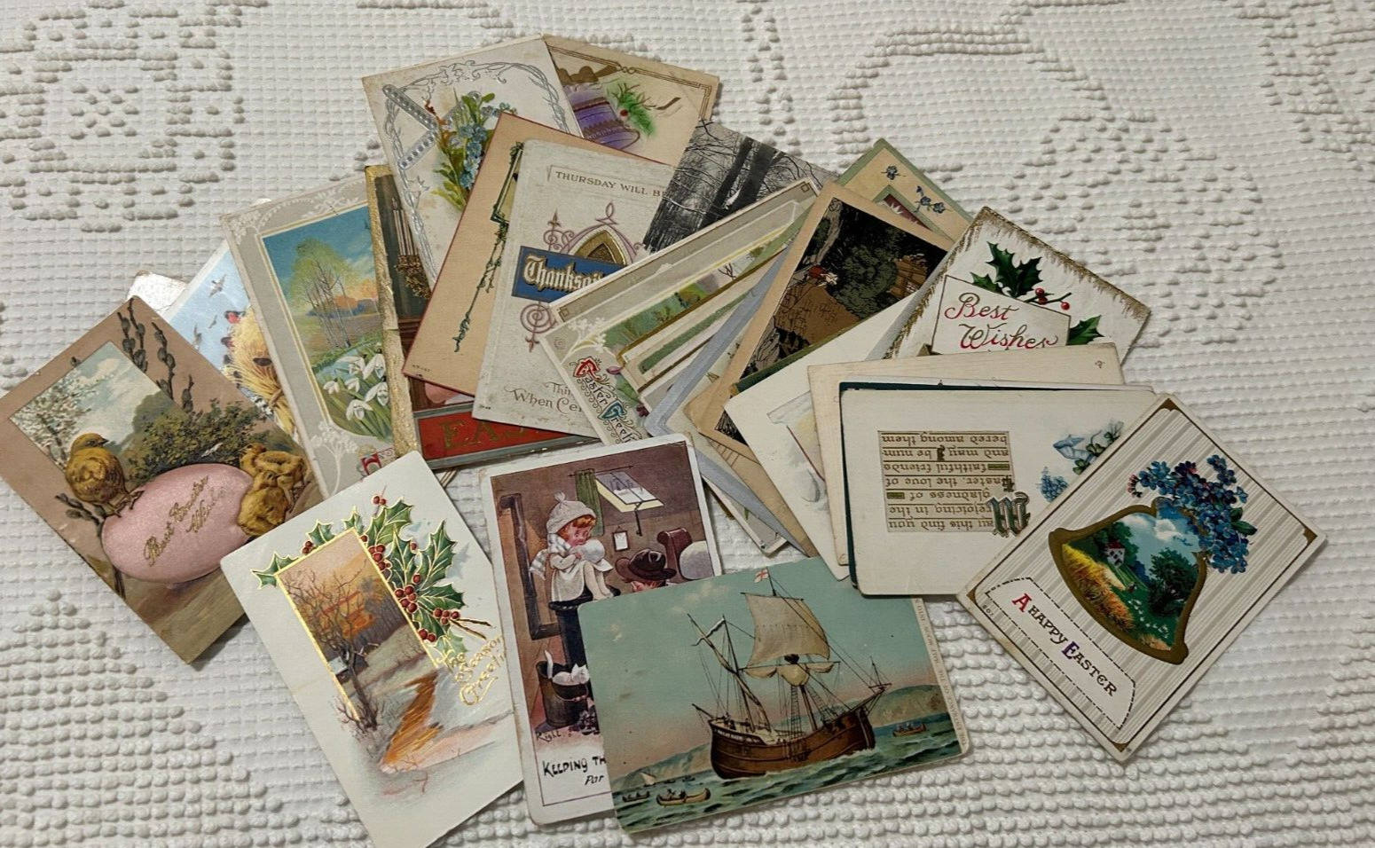 45 ANTIQUE & VINTAGE MIXED HOLIDAY & GREETING POSTCARDS