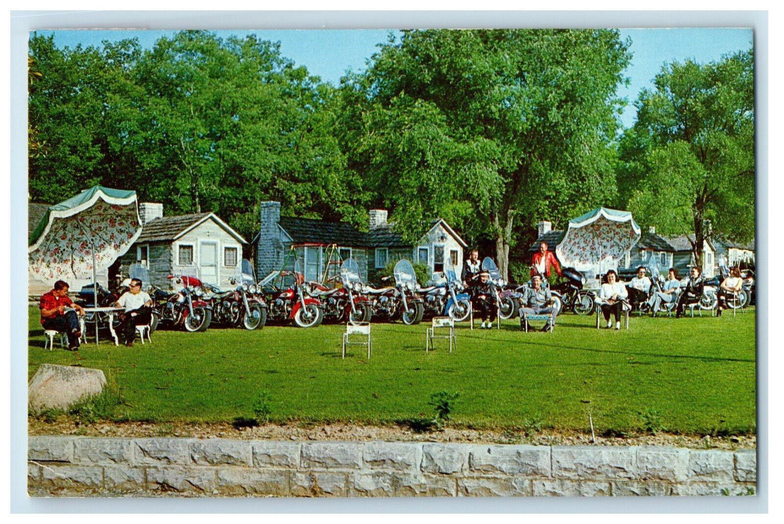 1965 Renfro Valley Motel, Renfro Valley Kentucky KY Vintage Postcard