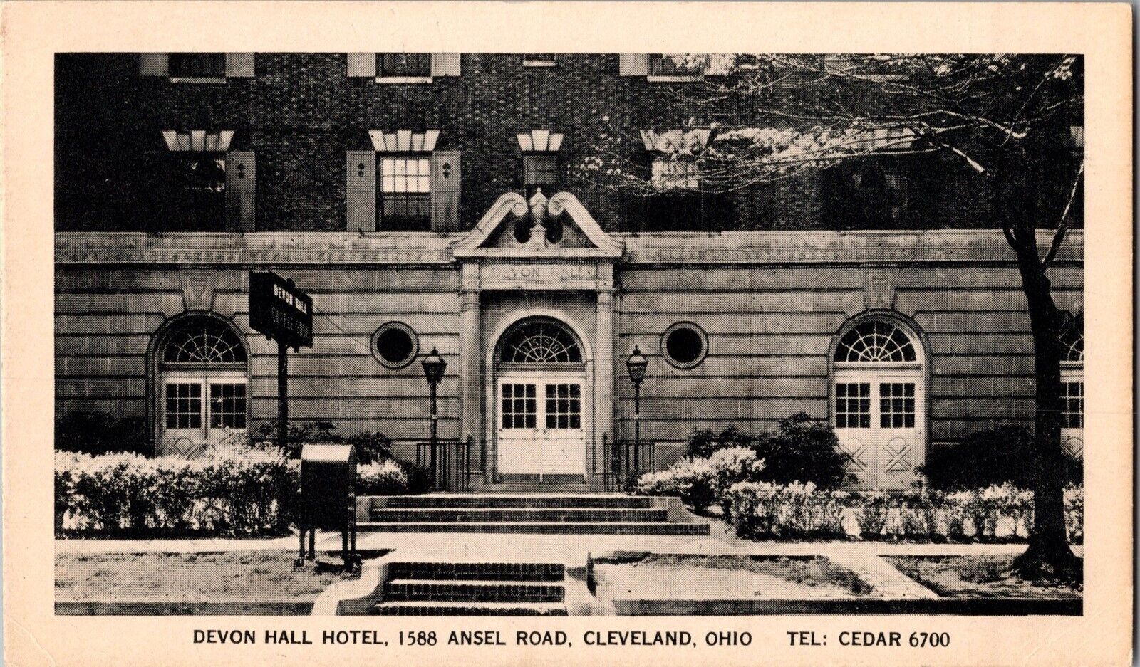 Devon Hall Hotel 1588 Ansel Road Cleveland OH Vintage Postcard K55