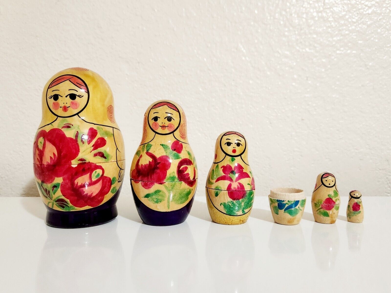 Russian Hand Painted Floral Wooden Stacking Doll Set of 4 Nesting Dolls 4.5\