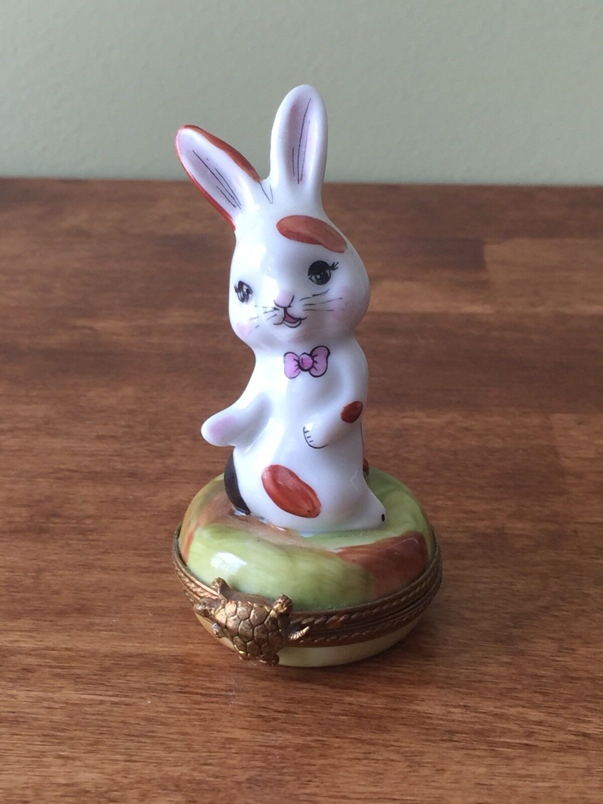 Limoges Peint Main Trinket Box Rabbit With Turtle Clasp 275 300 CN Adorable