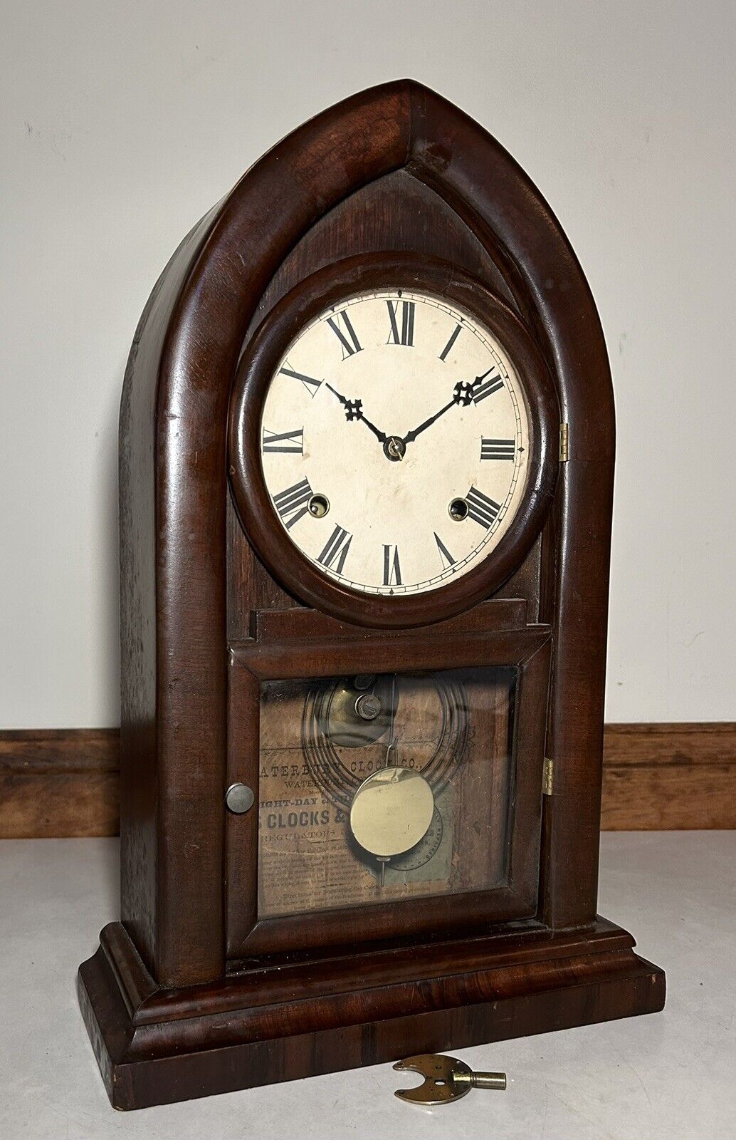 Early Waterbury Round Top Gothic Beehive Tombstone 8 Day Mantel Shelf Desk Clock