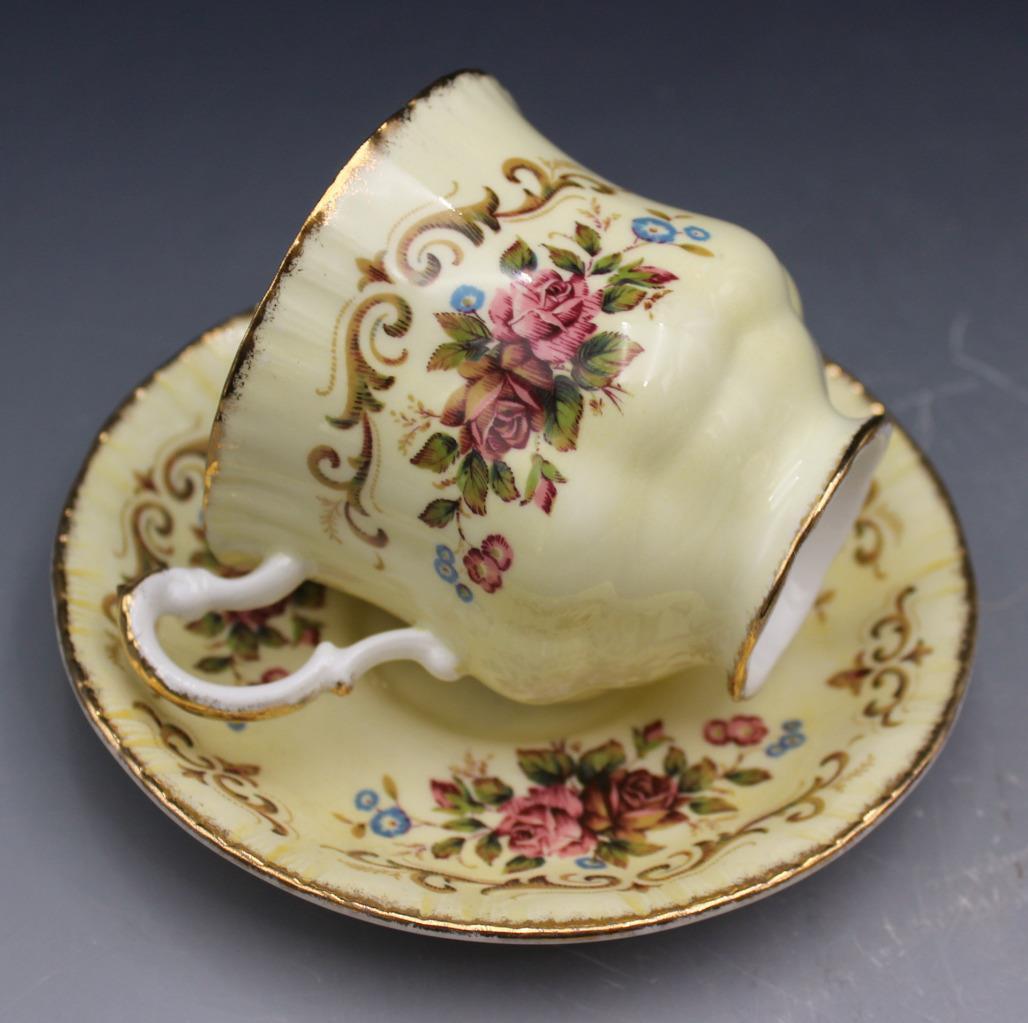 English Paragon Bone China Tea Cup & Saucer Antique Series Tapestry