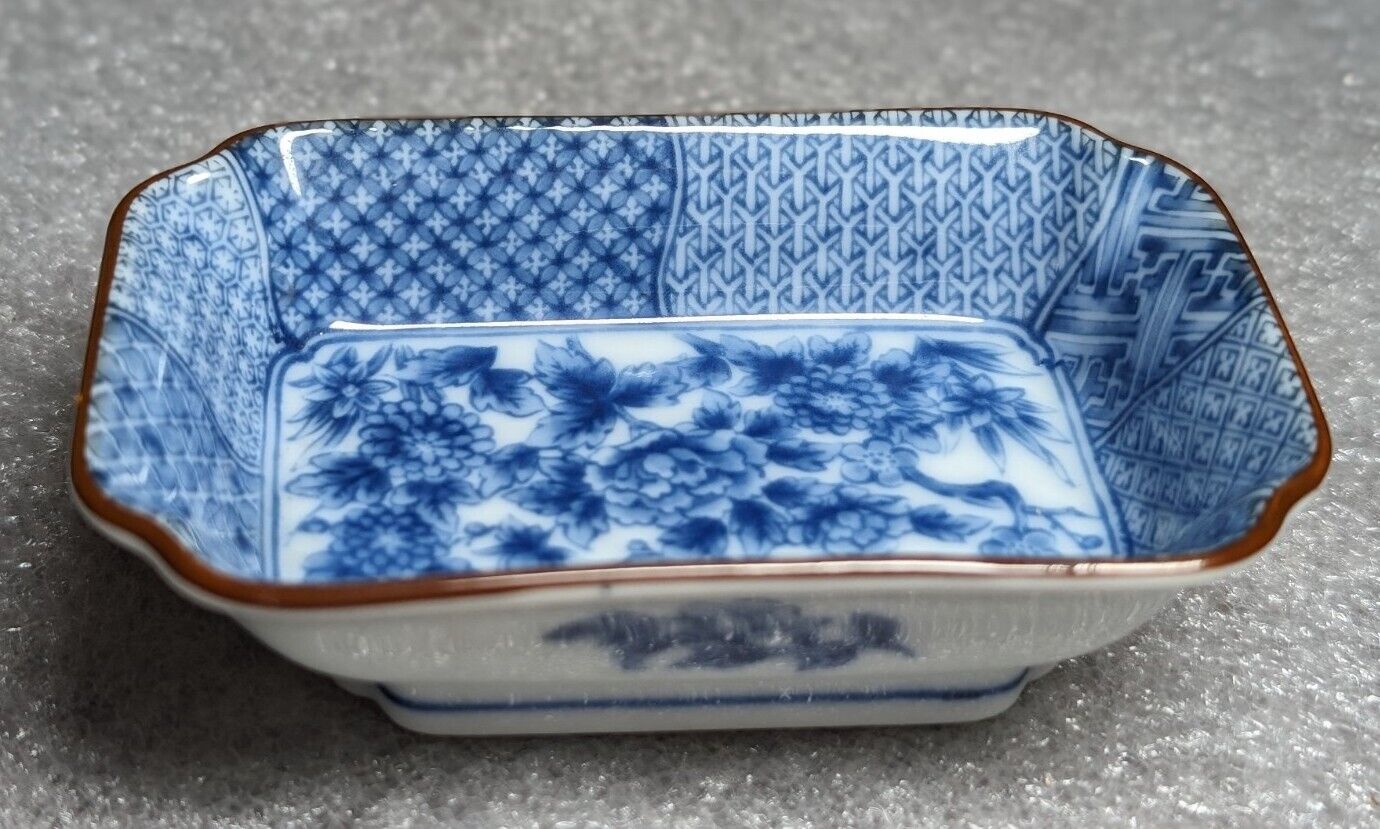 Vintage Japanese Arita Ware Sanyo Pottery, Ryuhogama, Shikinshi Delicacy Dish