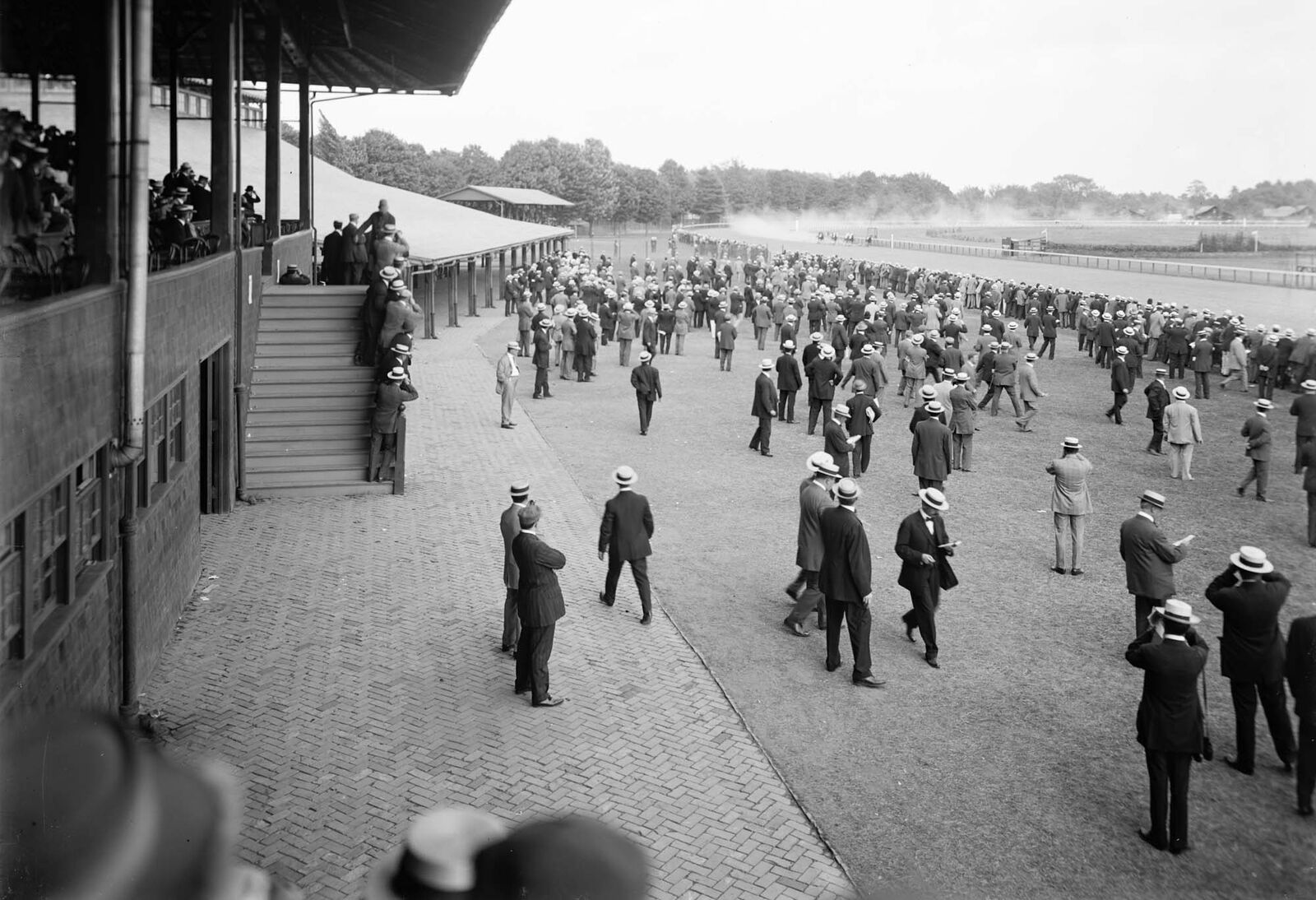 1900-1915 Spectators at Saratoga Race Track, NY Old Photo 13\
