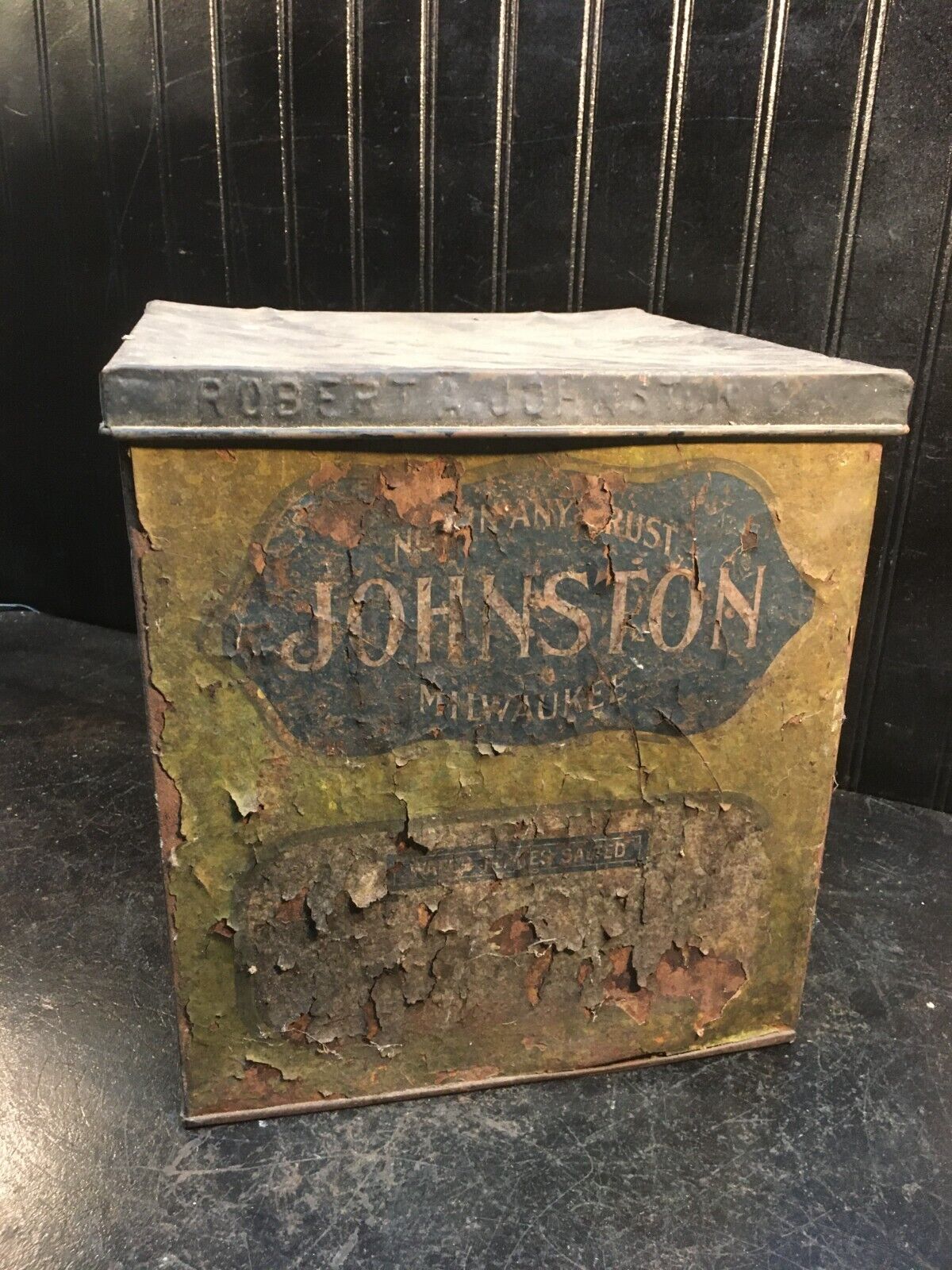 VTG Biscuits Tin ROBERT A JOHNSTON CO Biscuits Milwaukee WISC. Corn Flake Box