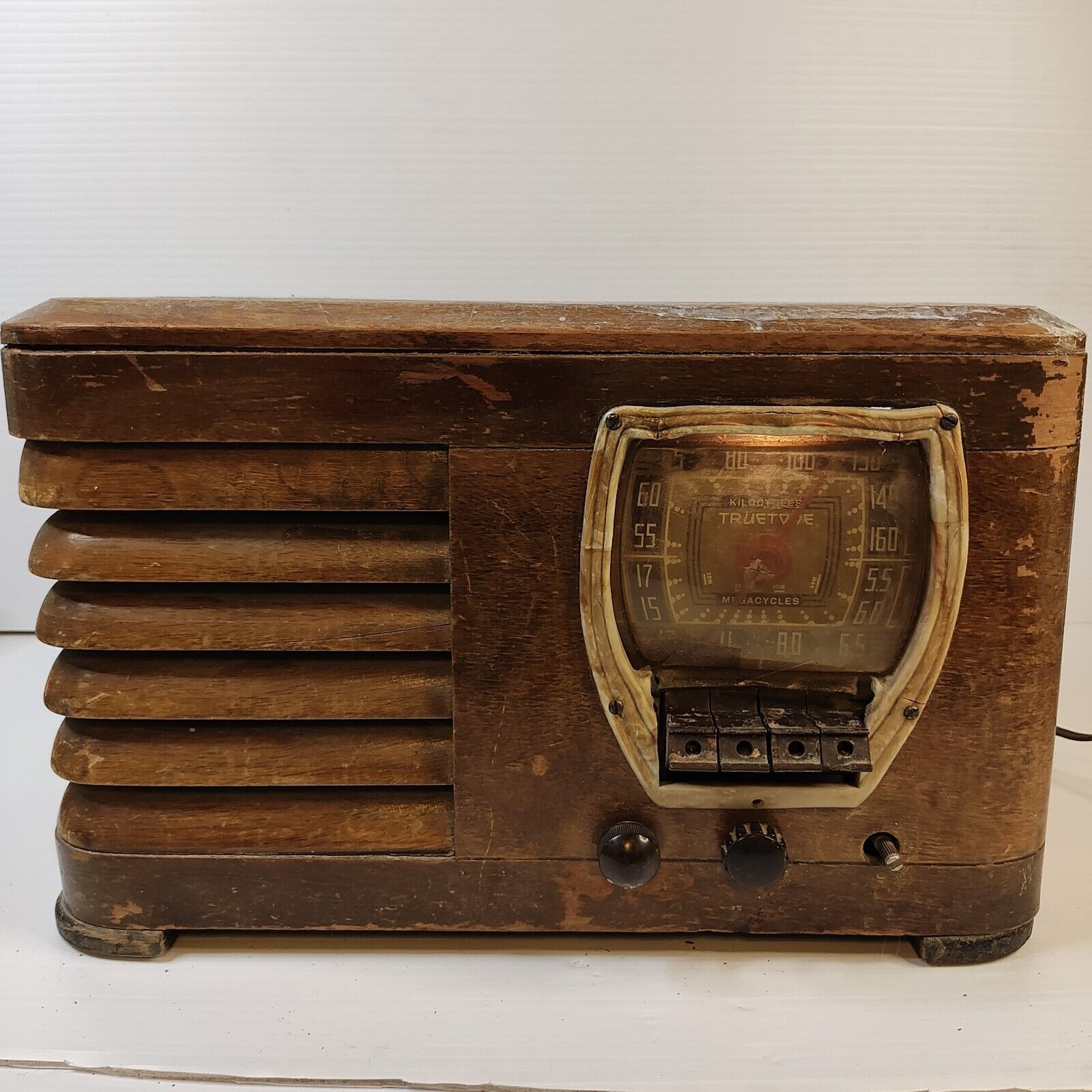 Vtg 1940 Wood Radio Truetone D1014 Western Auto - WORKS For Restoration/Repair 
