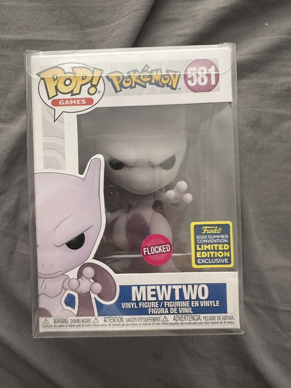 Funko Pop Pokemon Flocked Mewtwo Summer Convention Exclusive #581 w/Protector