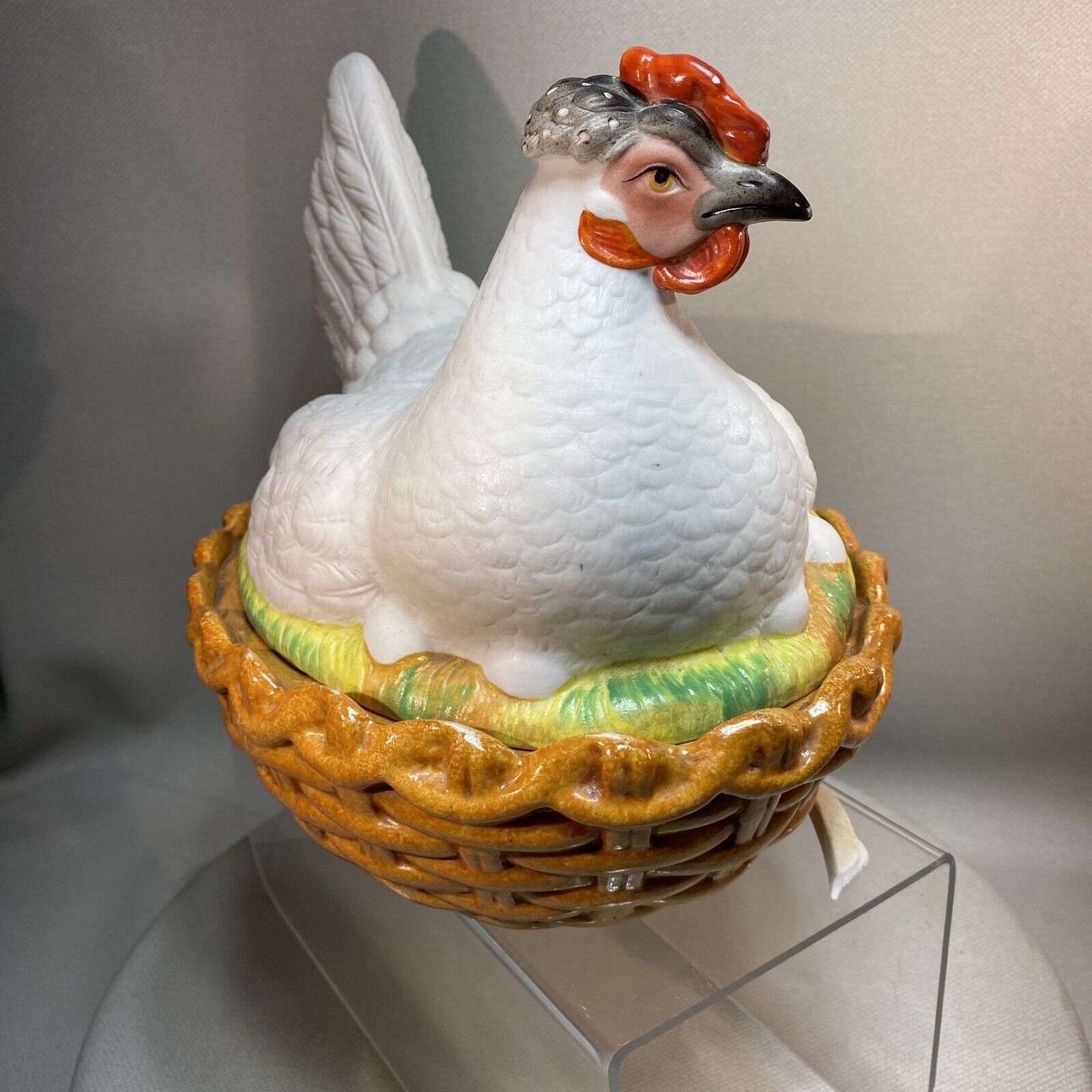 Vintage Staffordshire Bisque Porcelain Hen On Nest Covered Dish Has Issue READ