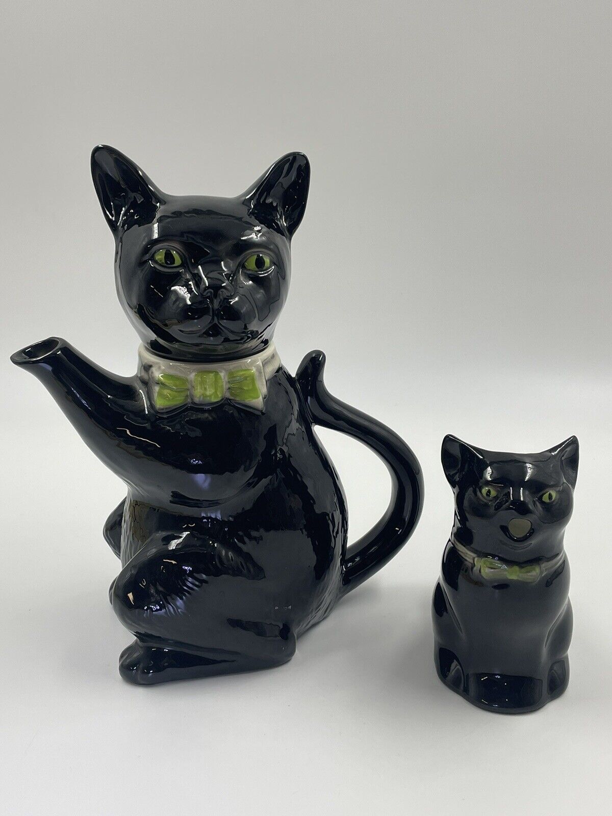 Vintage Tony Wood Pussy Foot Decorative Lucky Black Cat Novelty Tea Pot, Creamer