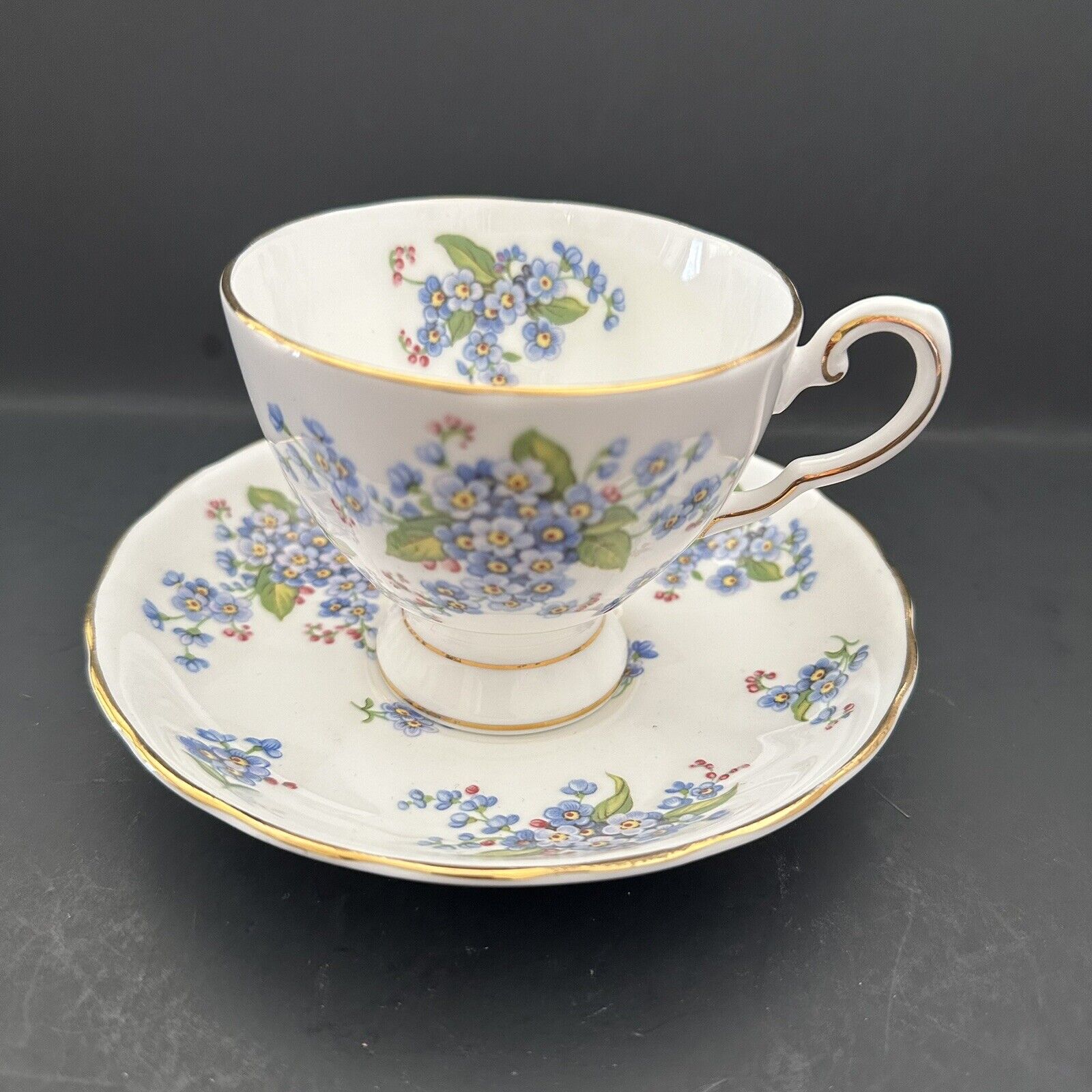 Tuscan Fine Bone China \'Forget Me Not\' Footed Teacup & Saucer Set