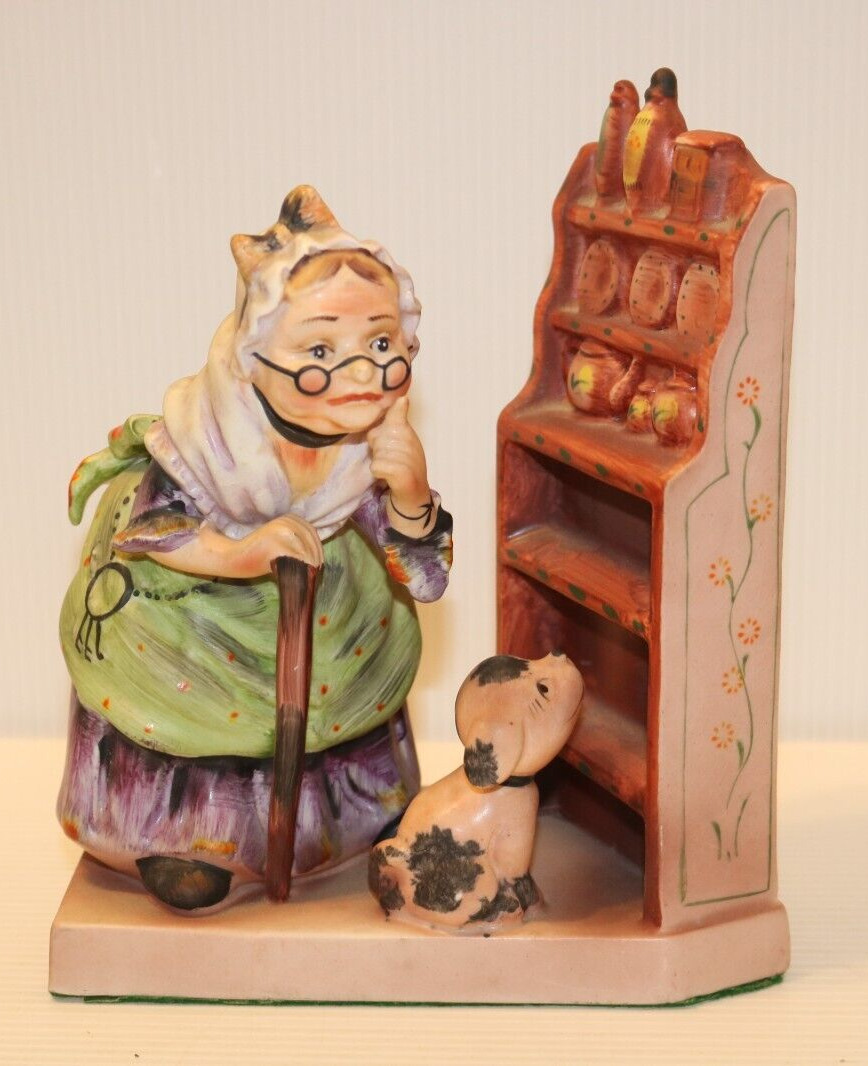 Vinage OLD MOTHER HUBBARD Nursery Rhyme Porcelain Figurine #1105 JAPAN