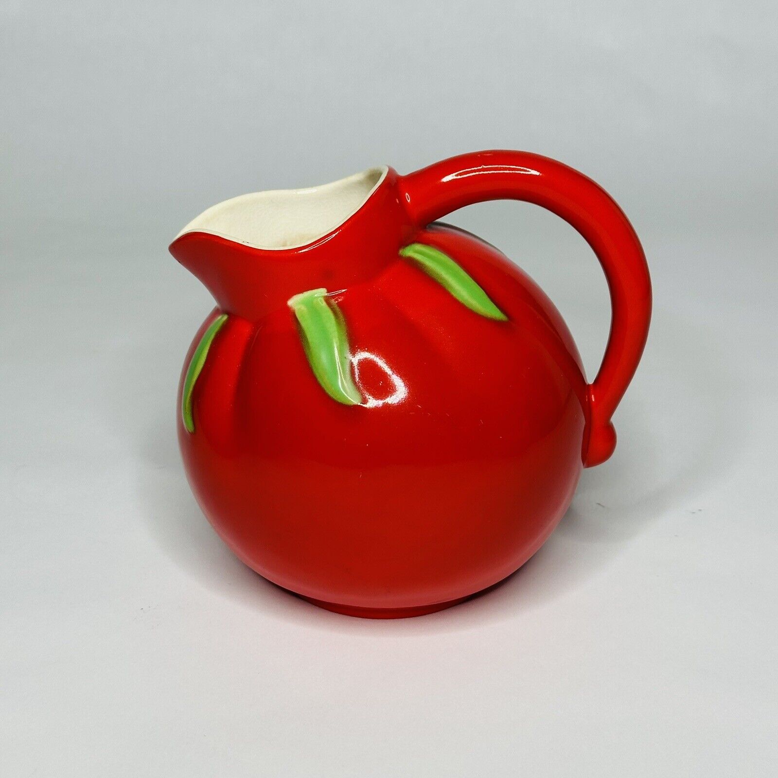 1940s VINTAGE THE PANTRY PARADE® RED TOMATO PITCHER MADE in USA
