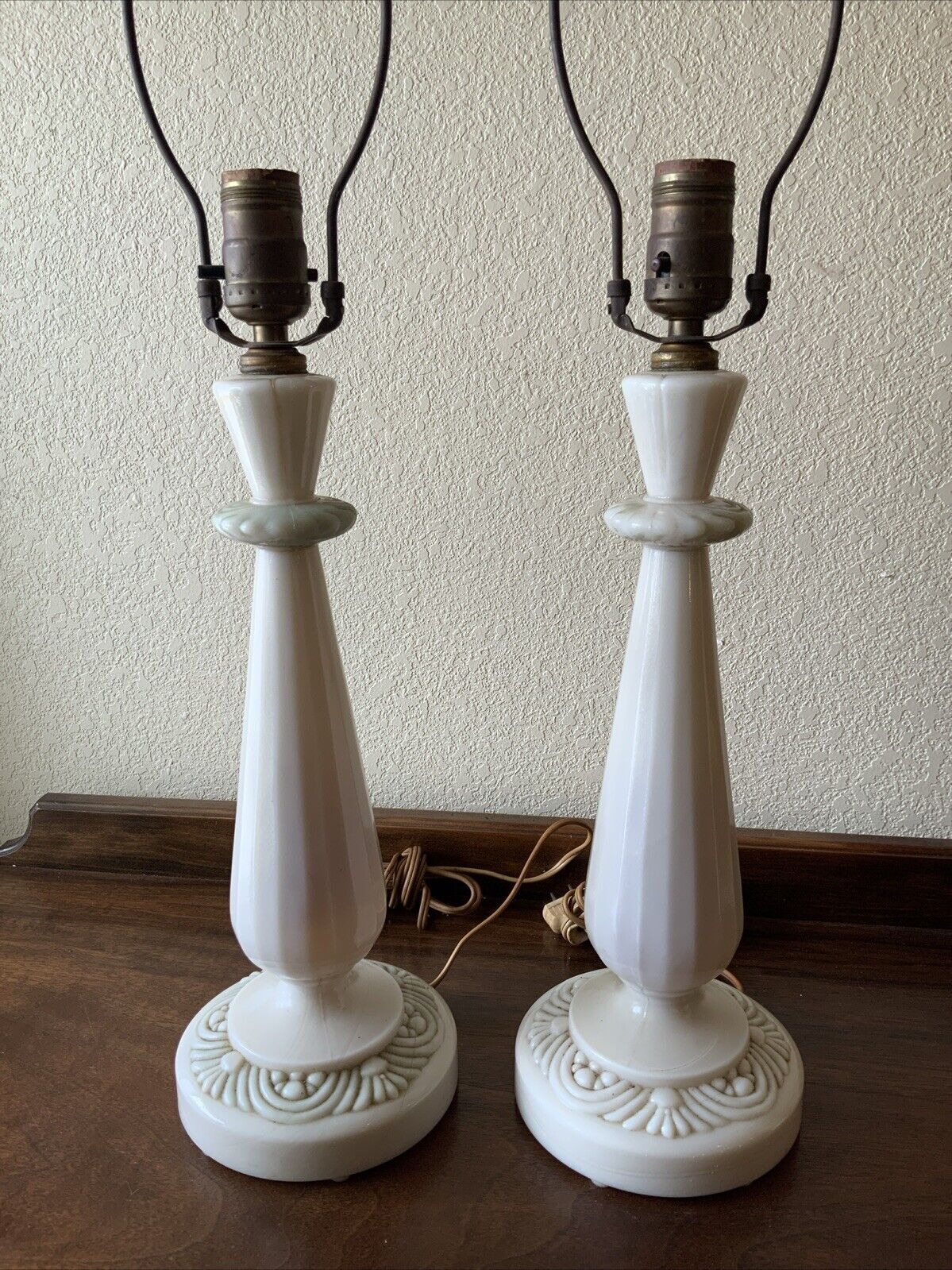 Matching Pair Set Of 2 Vintage Aladdin Alacite Glass Lamps