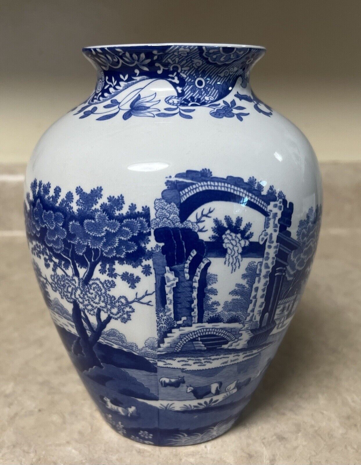 SPODE DESIGN  BLUE ITALIAN VASE 7.5 inches MADE IN ENGLAND Excellent Condition