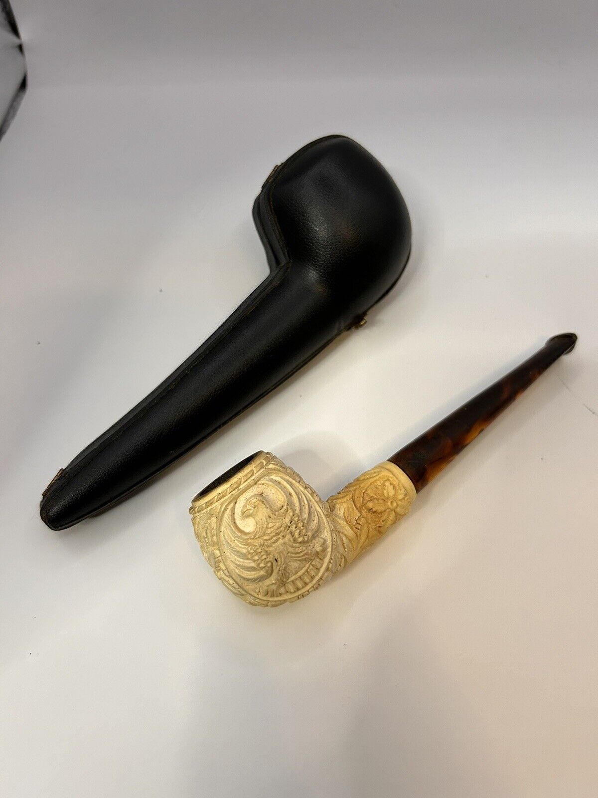 Vintage Genuine Block Meerschaum Hand Carved Pipe Made in Turkey w/Original Case