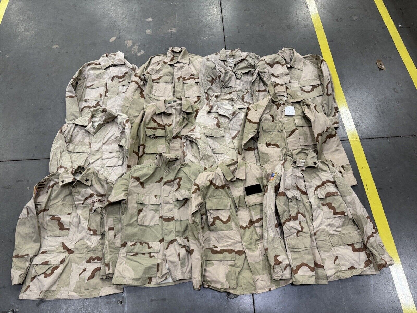 Lot Of 12 Military Desert DCU Camo BDU Ripstop Combat Uniform Coats Small Reg
