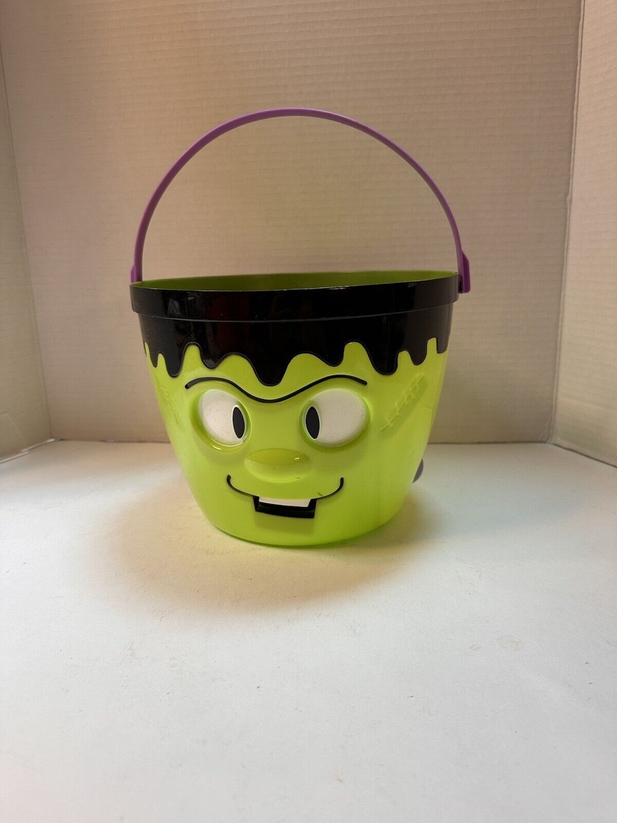 Green Frankenstein Purple Handle Cool Gear 2007 Halloween Candy Bucket 7” Tall