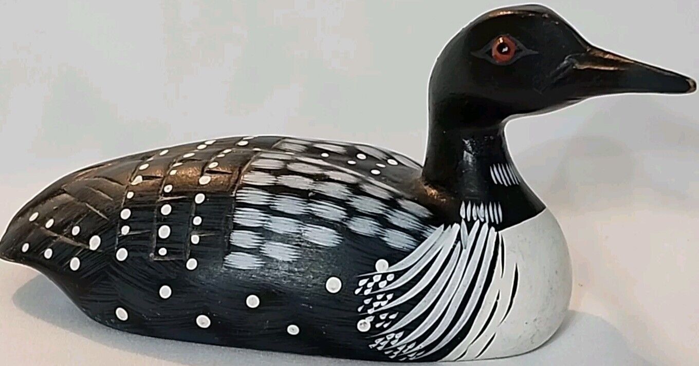 Vintage Hand Painted Common Loon Duck Decoy Glass Eyes  6.5