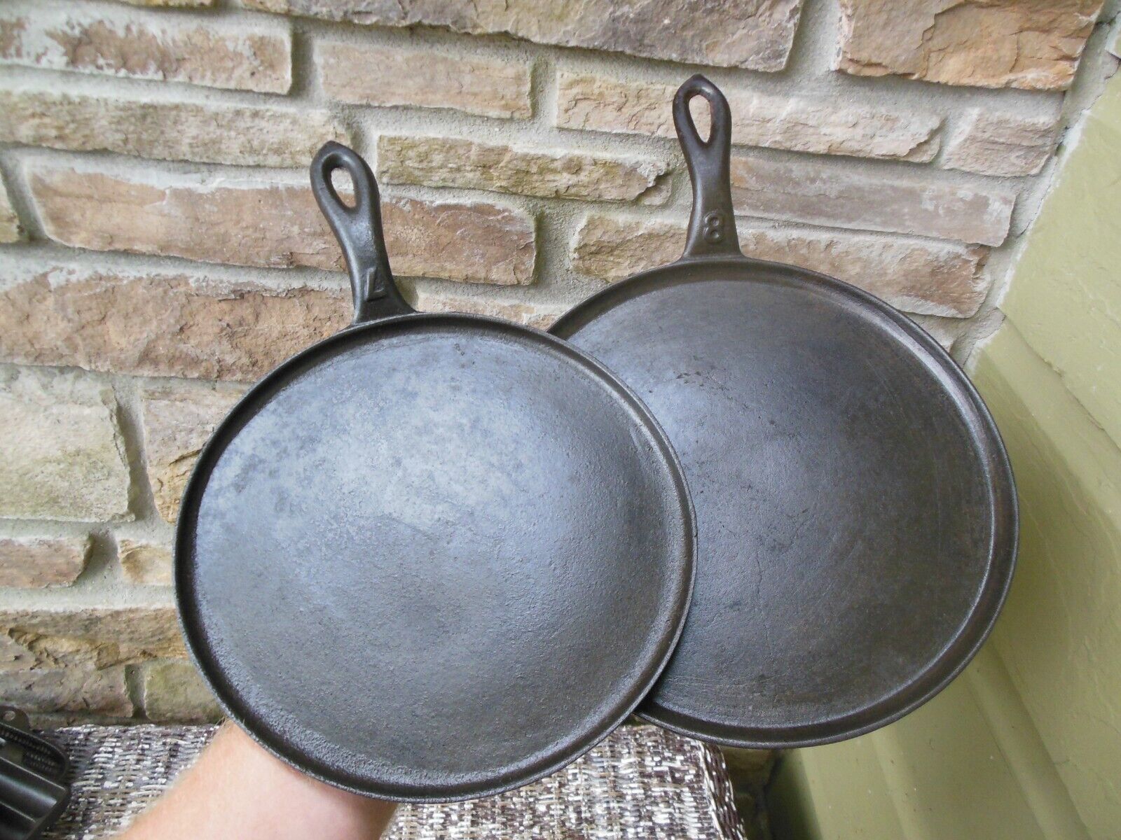 Vintage #7 & #8 Hand Round Griddle Cast Iron Cookware Antique Gatemarked