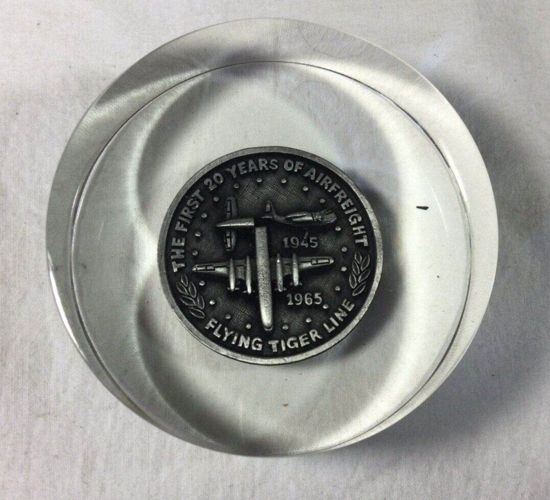 Vintage 20yr 1965 Flying Tiger Line Cargo Airfreight Challenge Coin Paper Weight