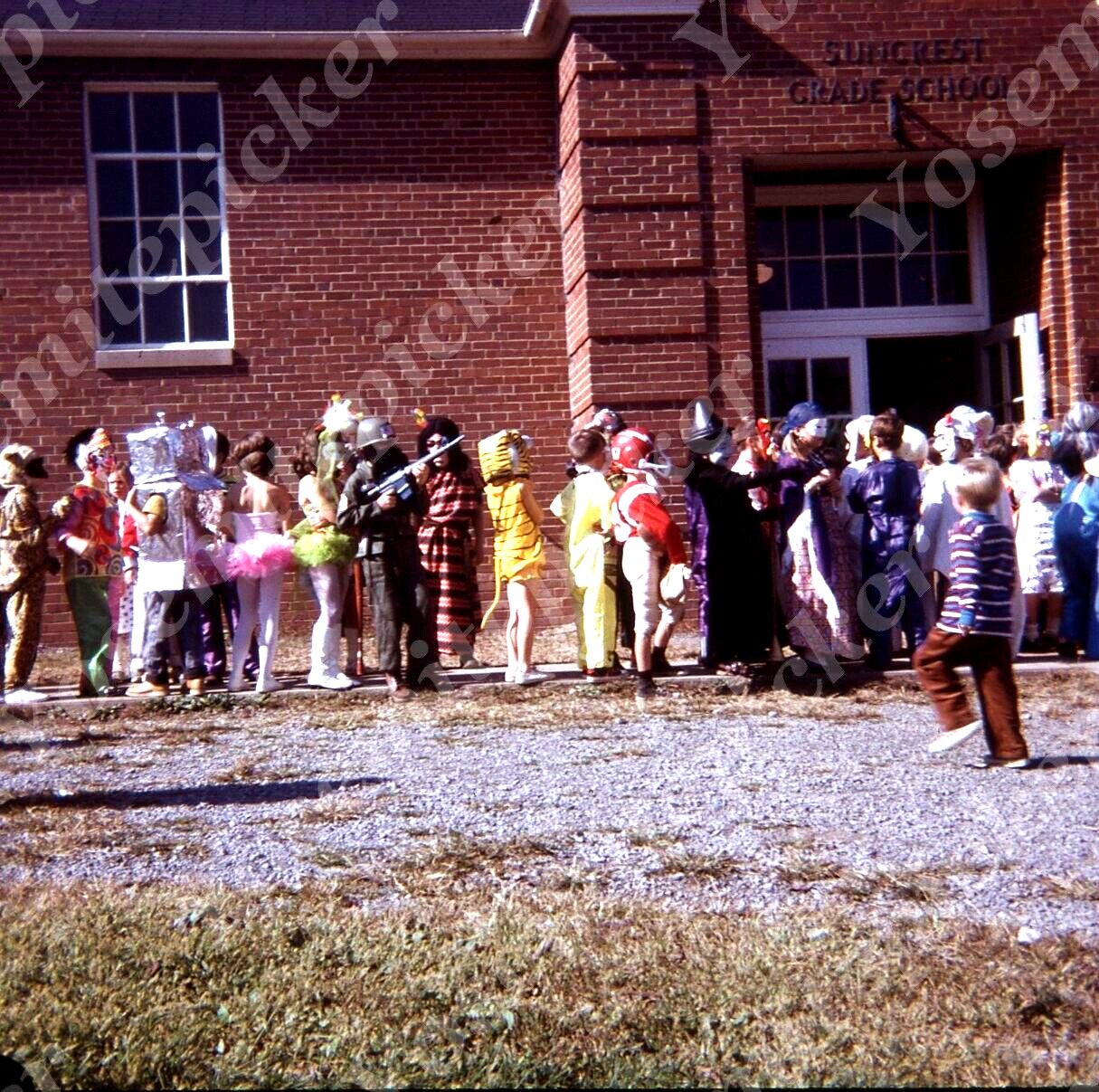 sl58 Original Slide 1971 Halloween kids costumes 043a