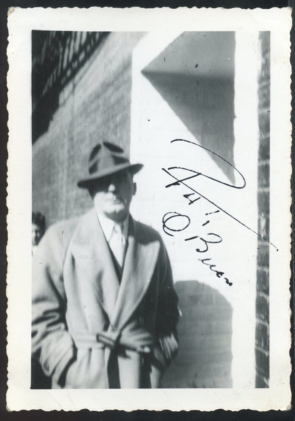 Pat O'Brien d1983 signed autograph auto 3x5 Photo American Film Actor