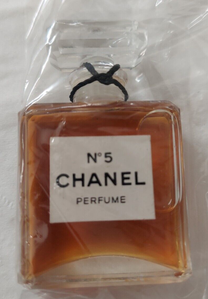 Chanel No5 Perfume ** Vintage ** .33 oz