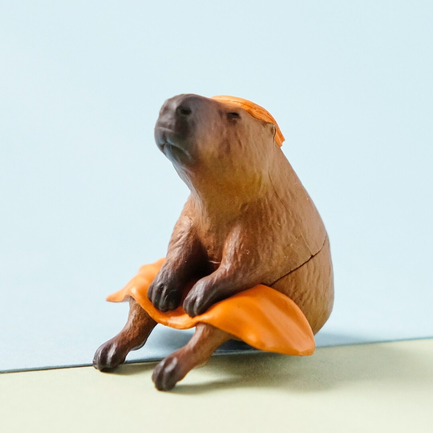Capybara Figure Animal Sauna 7 with Towel Gashapon Capsule Toy Bandai