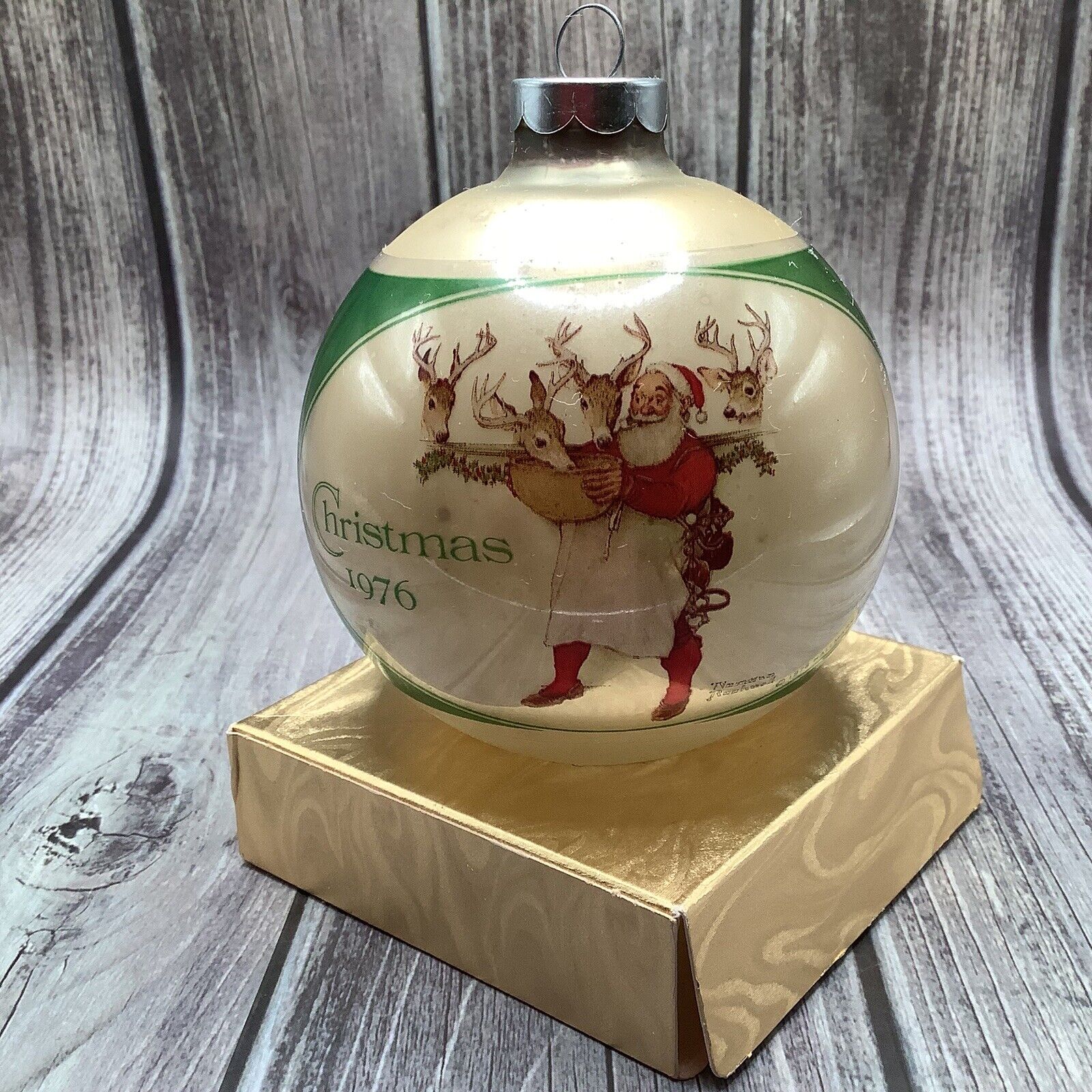 Vintage Hallmark Christmas 1976 By Normal Rockwell Glass Ornament 