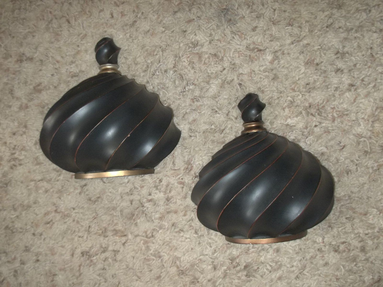 Excellent Black Heavy Spiral Bookends 7 x 8 x 5\