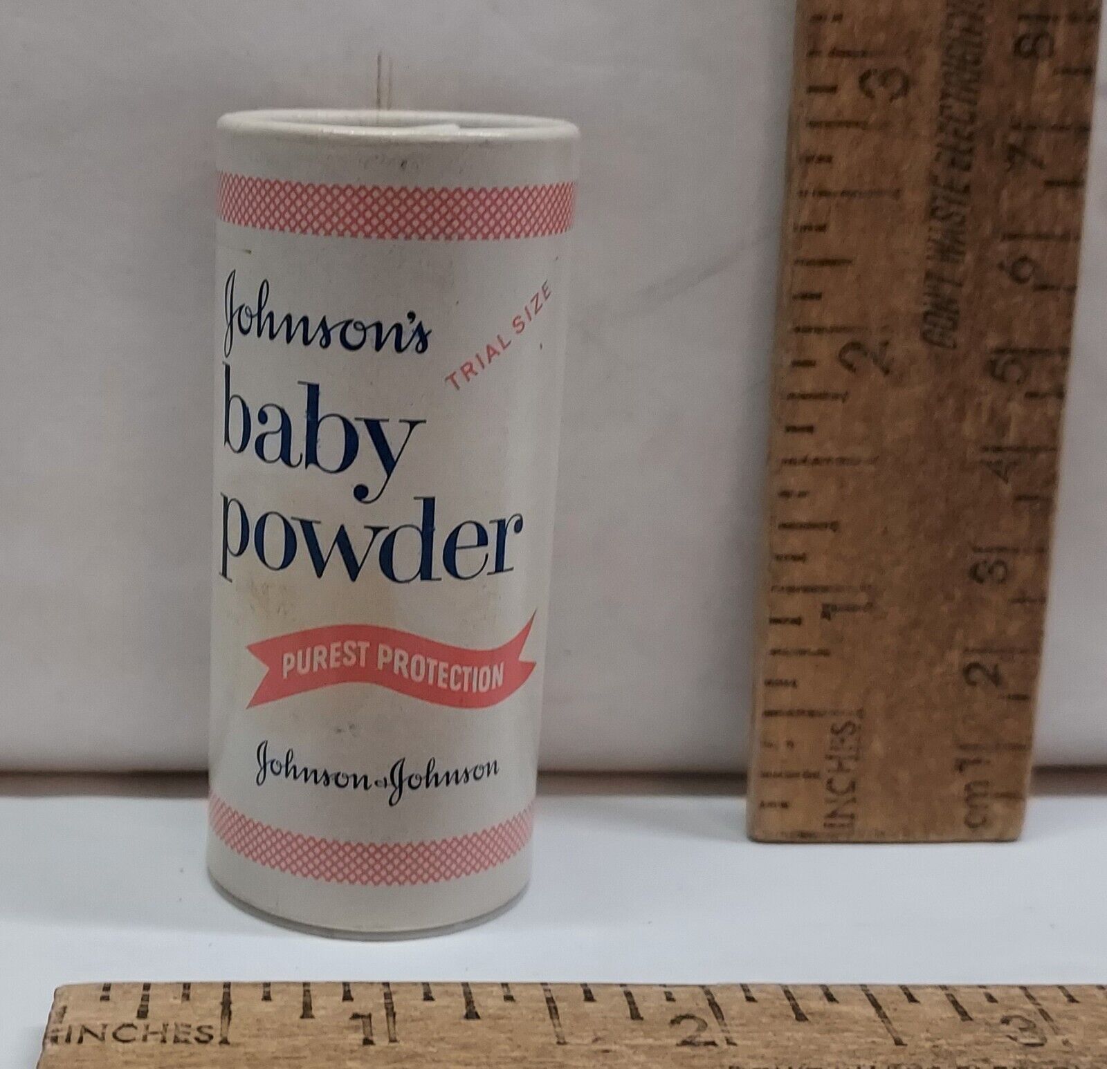 Johnson\'s baby powder - TRIAL SIZE - vintage cardboard sided - Johnson & Johnson