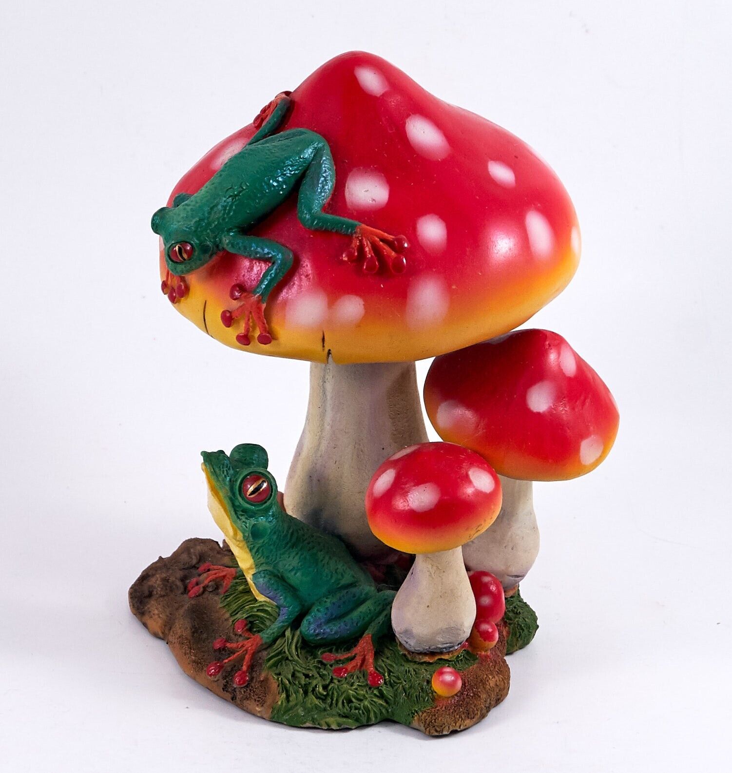 Greations Frog & Mushroom Figurine With 3 Red Mushrooms 2 Tree Frogs Resin 2002